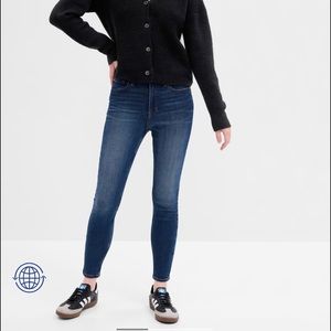 GAP High Rise Universal Legging - 20/35R